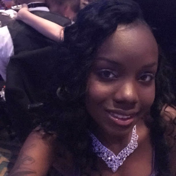 Meet your Posher, Joyce - Picture 1 of 1